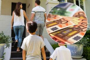 collage foto famiglia e banconote euro