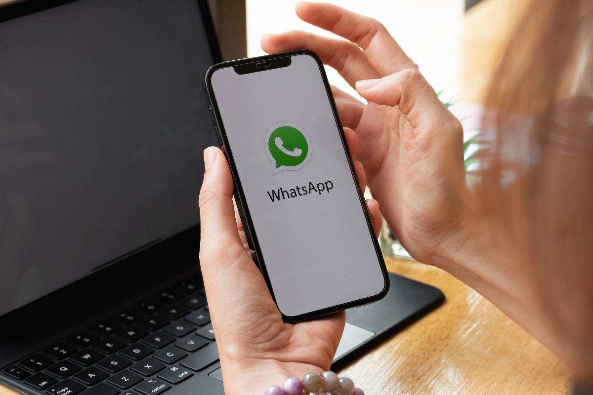 cellulare con whatsapp